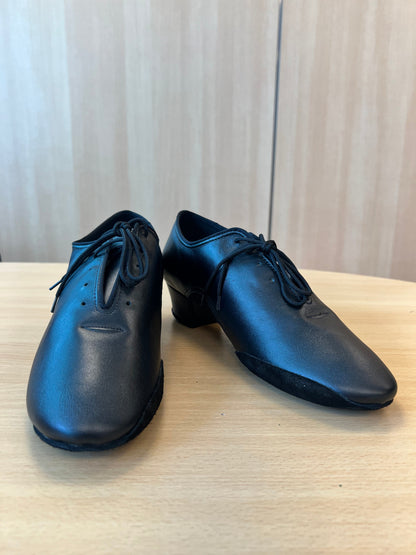 SAMPLE: Romeo - Black Calf/AirMesh (Size 9)