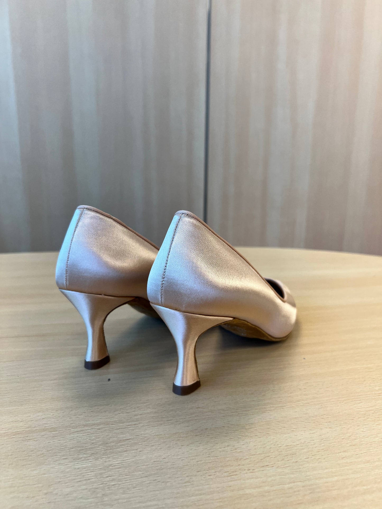 ICS SuperStar - Peach Satin (Size 6N)