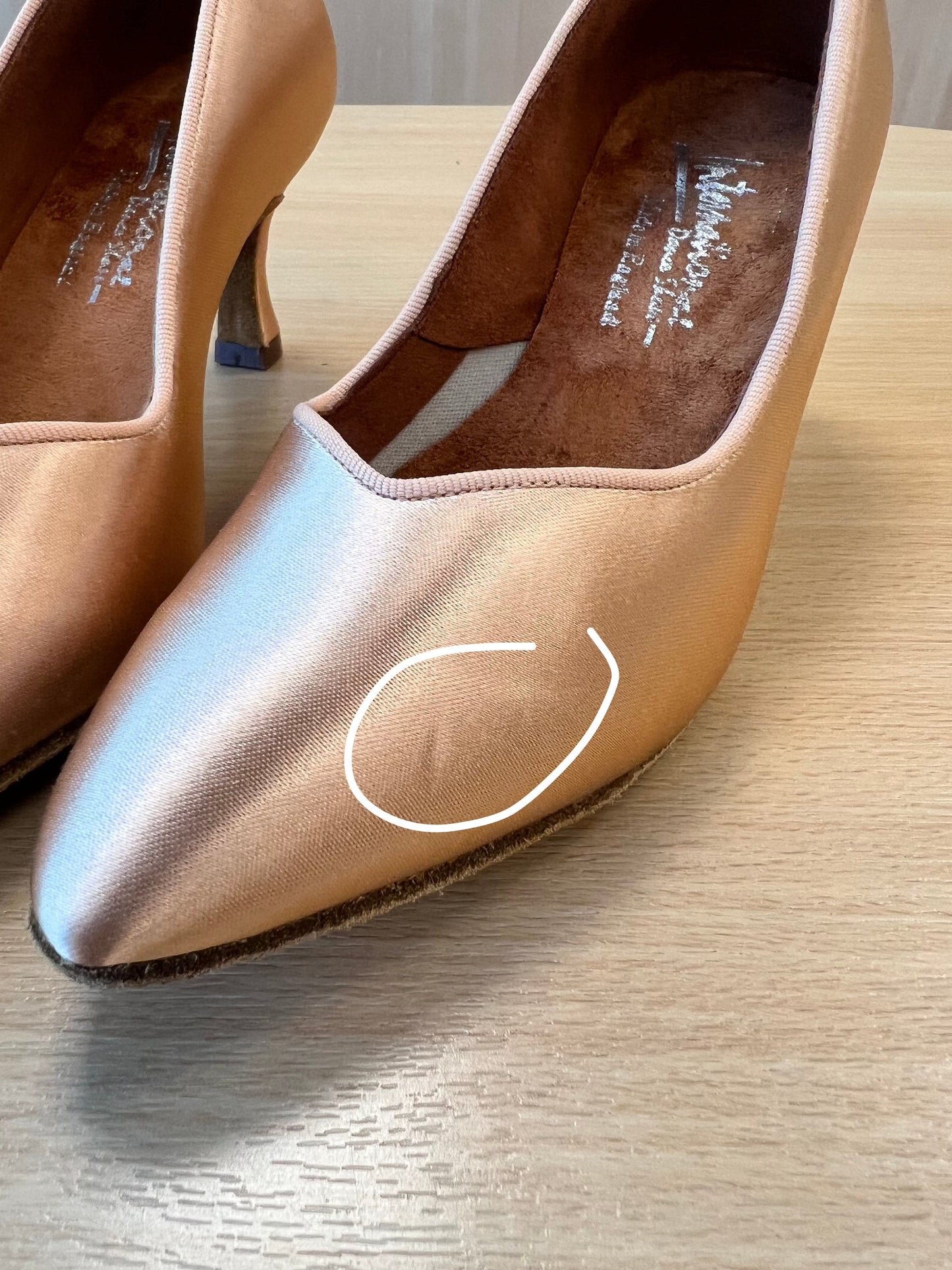 ICS SuperStar - Peach Satin (Size 6N)