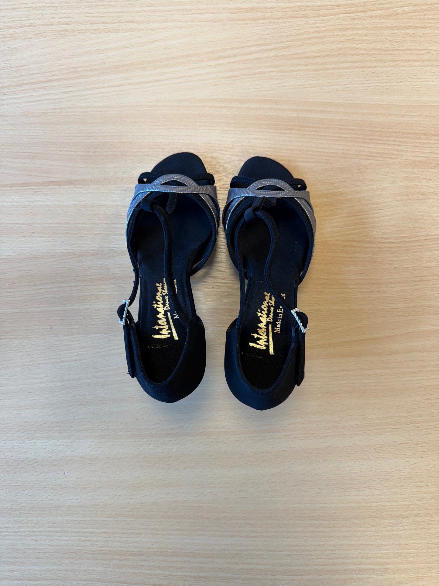 Mia T-Bar - Black Nubuck/Steel Pixel - Size 5 - X Wide