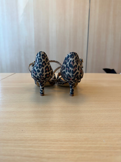 Mia  - Leopard - Size 5 - Regular