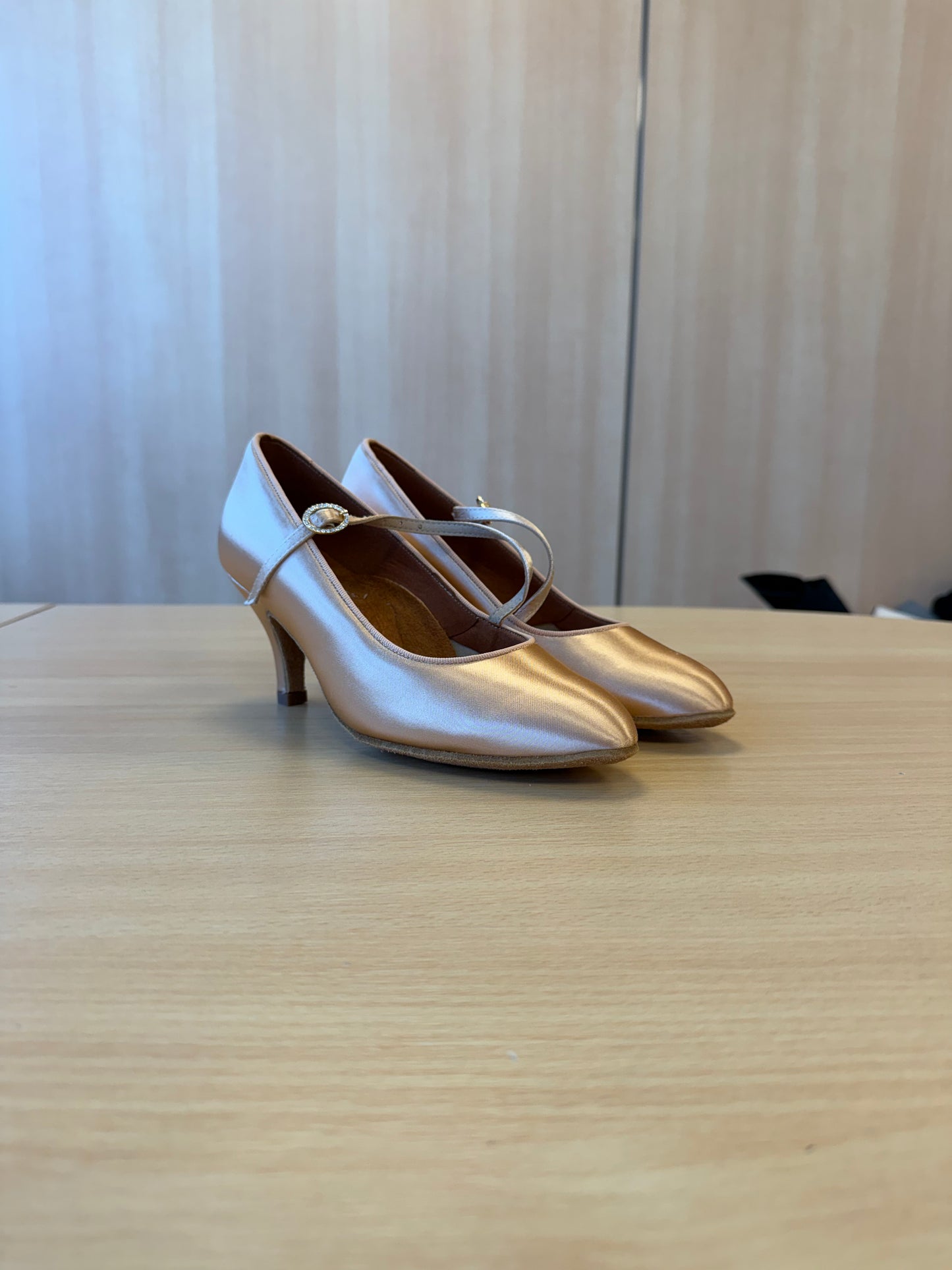 ICS RoundToe SingleStrap - Peach Satin - Size 5 - Regular