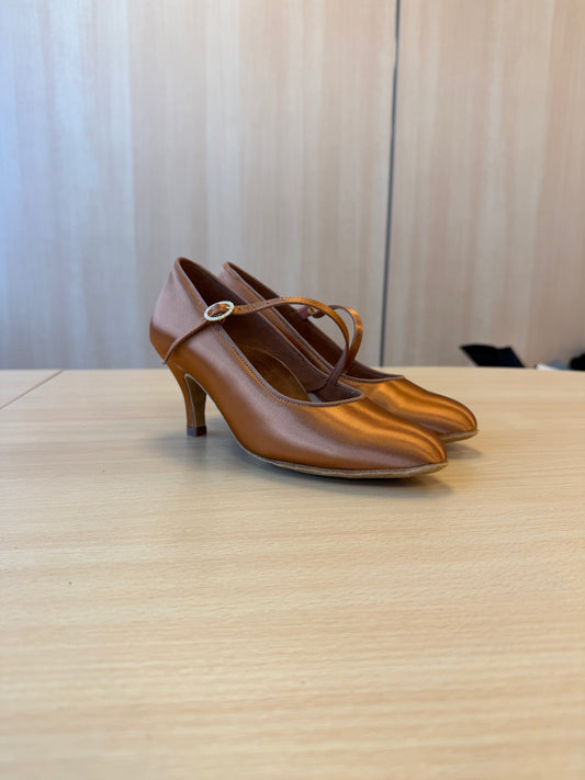 ICS RoundToe SingleStrap - Tan Satin - Size 5 - Regular