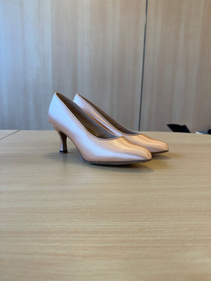 ICS RoundToe - Peach Satin - Size 5 - Regular