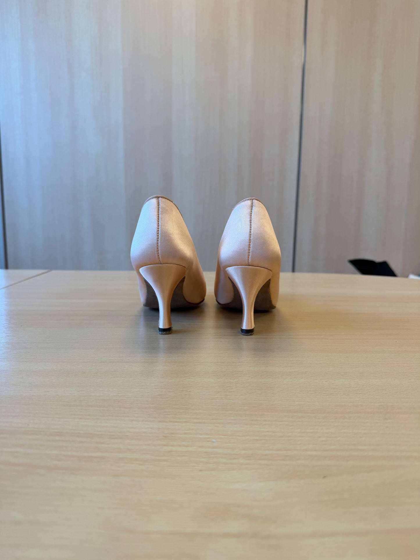 ICS RoundToe - Peach Satin - Size 5 - Regular