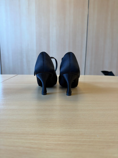 ICS RoundToe SingleStrap - Black Satin - Size 5 - X Wide