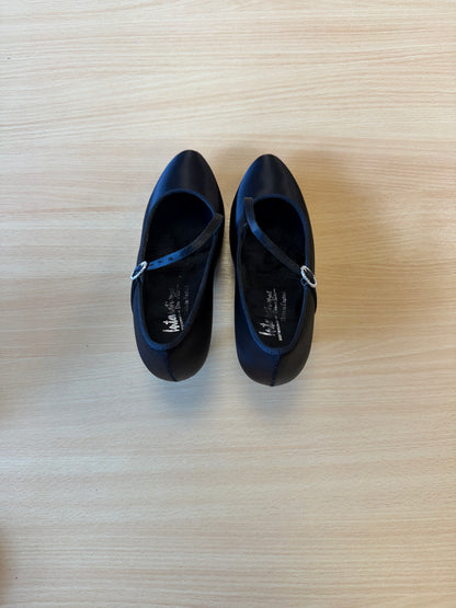 ICS RoundToe SingleStrap - Black Satin - Size 5 - X Wide