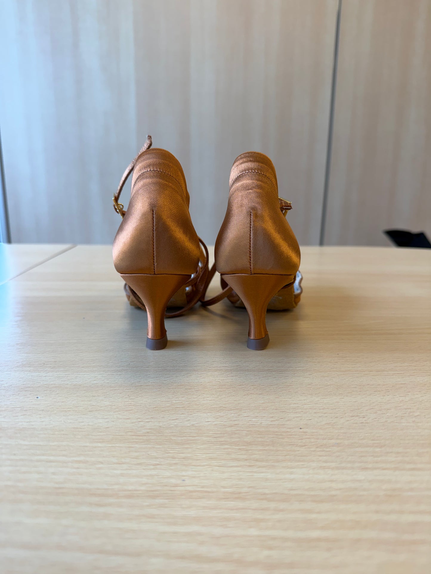 American Flex - Tan Satin - Size 4.5 - Regular