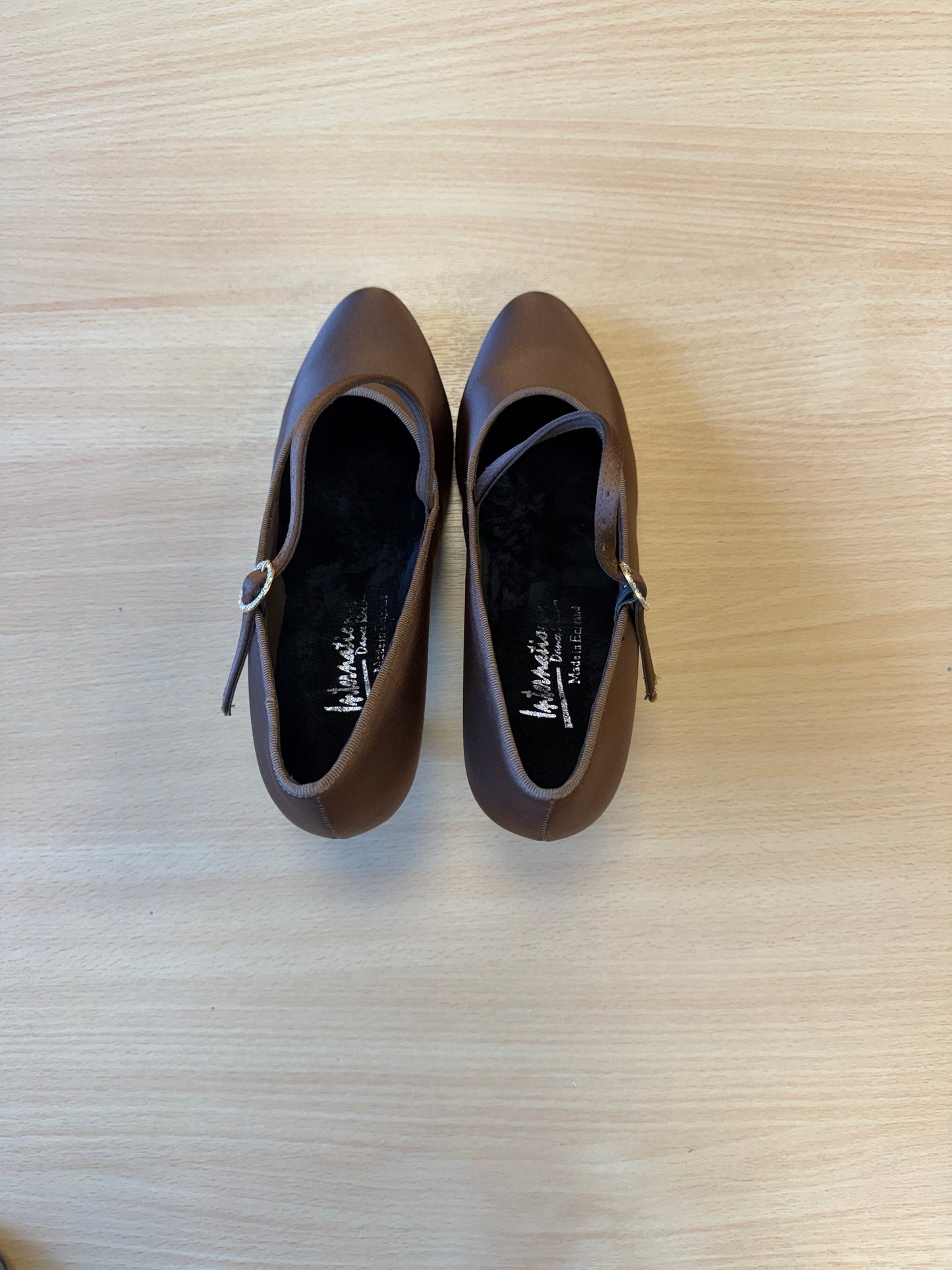 ICS RoundToe SingleStrap - Cocoa Satin - Size 5 - Regular