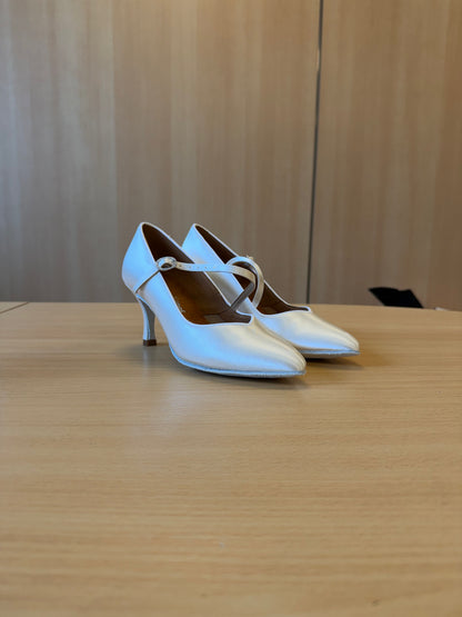 ICS SuperStar SingleStrap - White Satin - Size 4 - Narrow