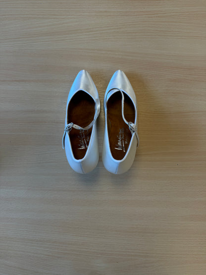 ICS SuperStar SingleStrap - White Satin - Size 4 - Narrow