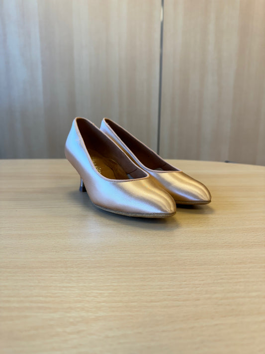 ICS Round Toe - Peach Satin (Size 3.5)