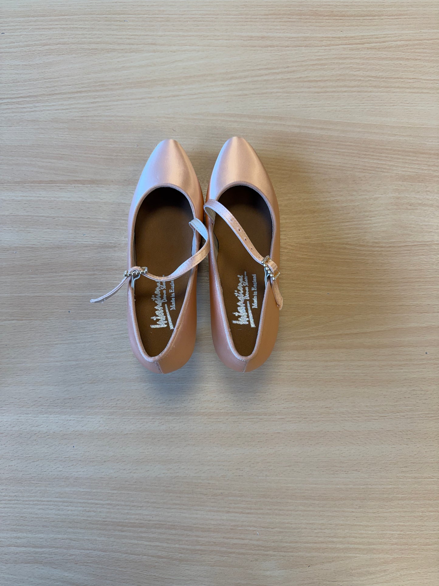 ICS RoundToe SingleStrap - Peach Satin - Size 4.5 - Regular