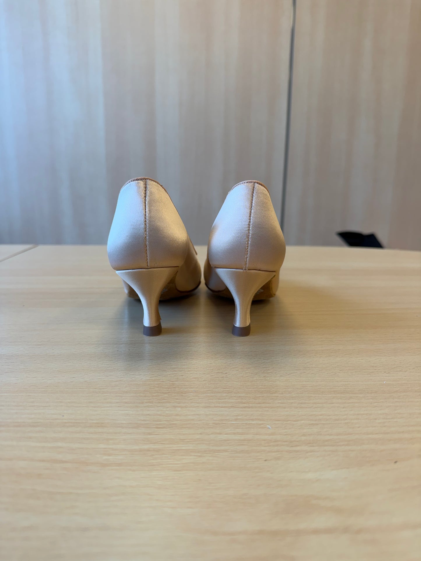 ICS Vista - Peach Satin - Size 4.5 - Regular