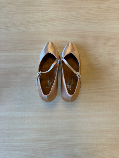 ICS Vista SingleStrap - Peach Satin - Size 4.5 - Regular
