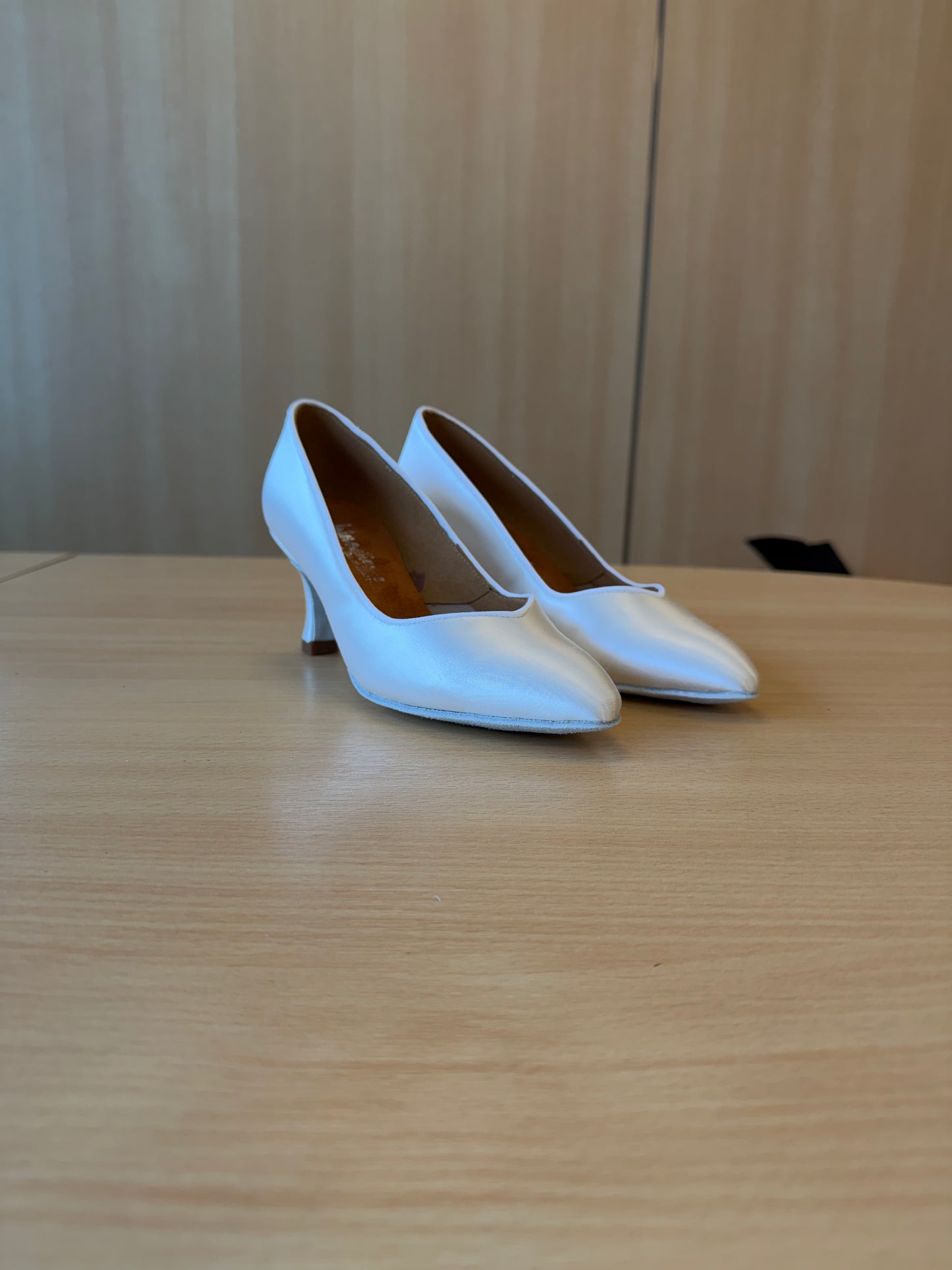 ICS Superstar - White Satin - Size 5 - Regular