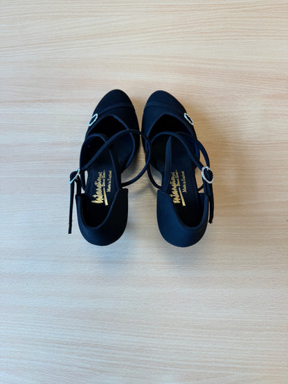 American Klass - Black Nubuck - Size 4 - Regular