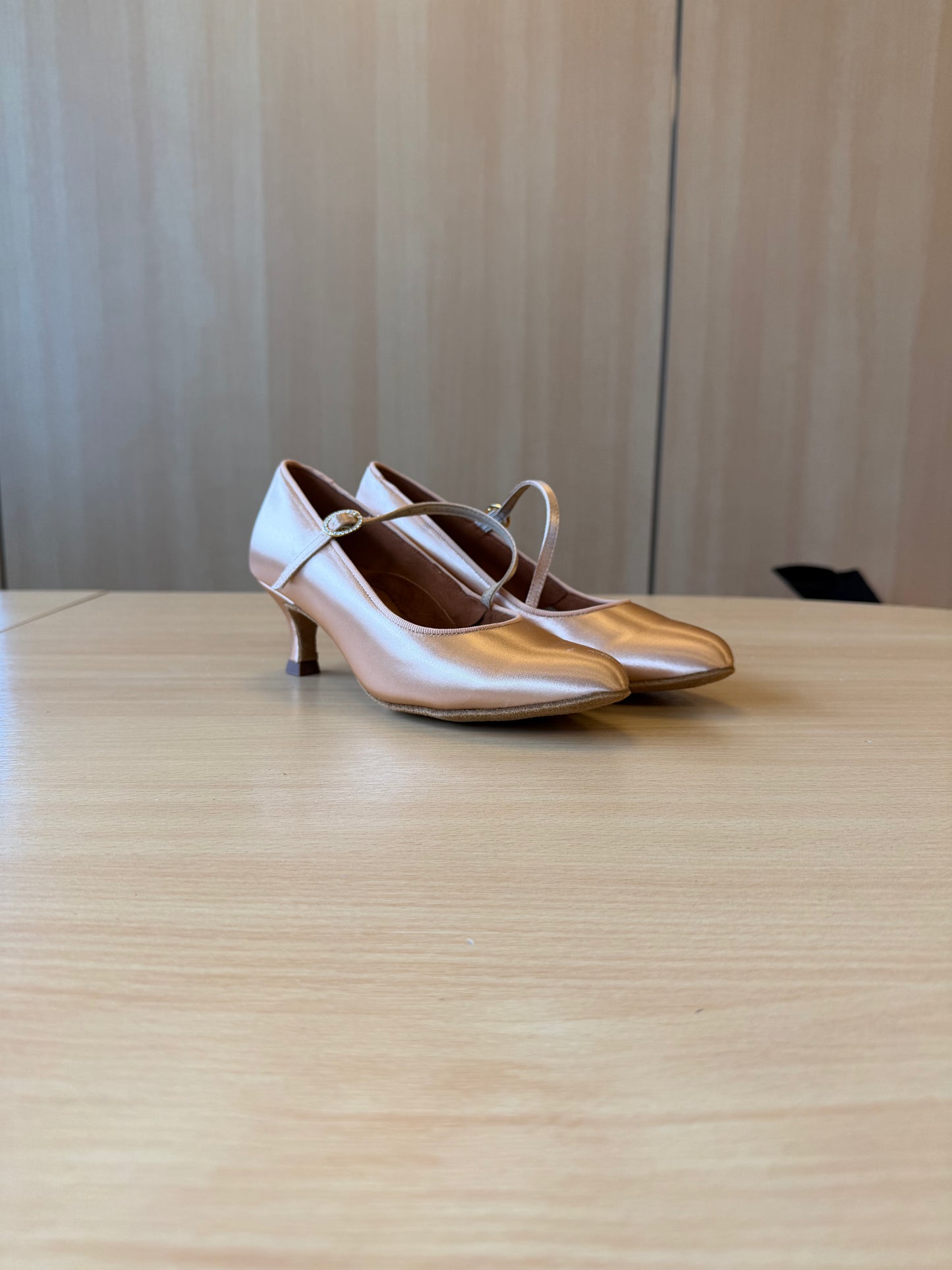 ICS RoundToe SingleStrap - Peach Satin - Size 5 - Regular