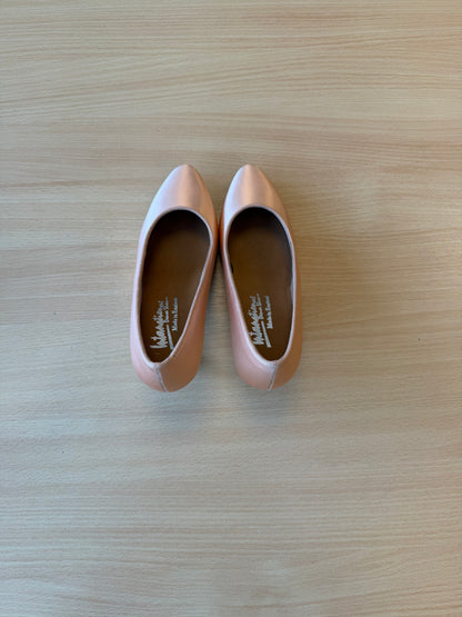 ICS RoundToe - Peach Satin - Size 4.5 - Regular