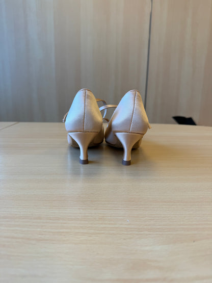 ICS RoundToe SingleStrap - Peach Satin - Size 4.5 - Regular