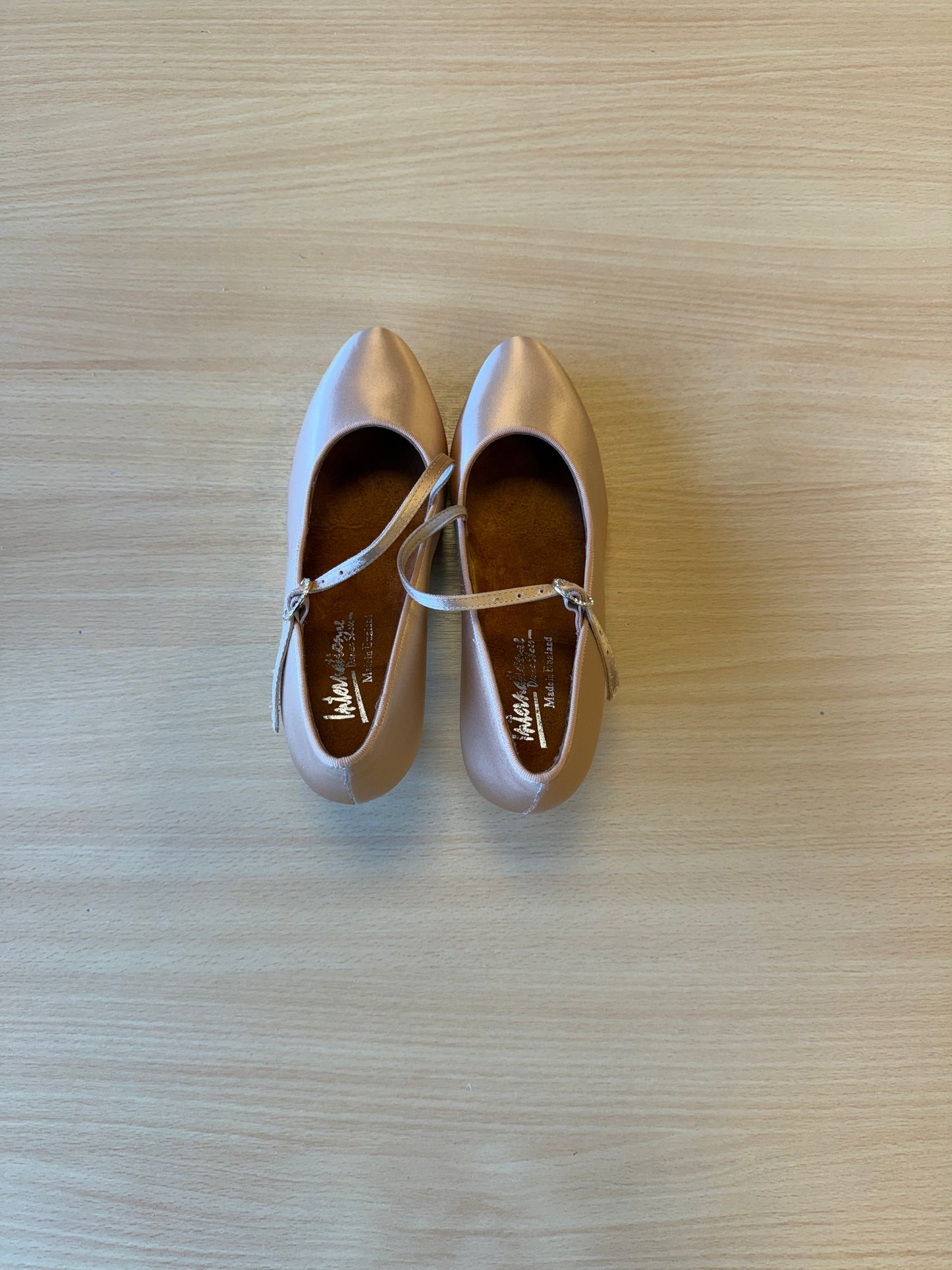 ICS RoundToe SingleStrap - Peach Satin - Size 4.5 - Regular