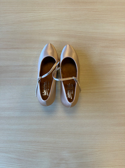 ICS RoundToe SingleStrap - Peach Satin - Size 4.5 - Regular