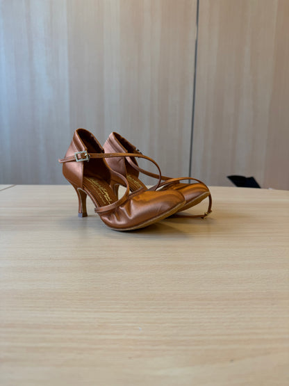 American Flex - Tan Satin - Size 4 - Wide