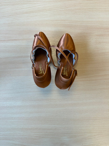 American Flex - Tan Satin - Size 4 - Wide