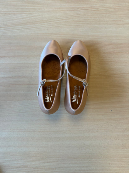 ICS RoundToe SingleStrap - Peach Satin - Size 4.5 - Regular