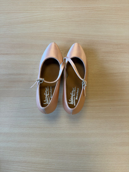 ICS RoundToe SingleStrap - Peach Satin - Size 4 - Regular