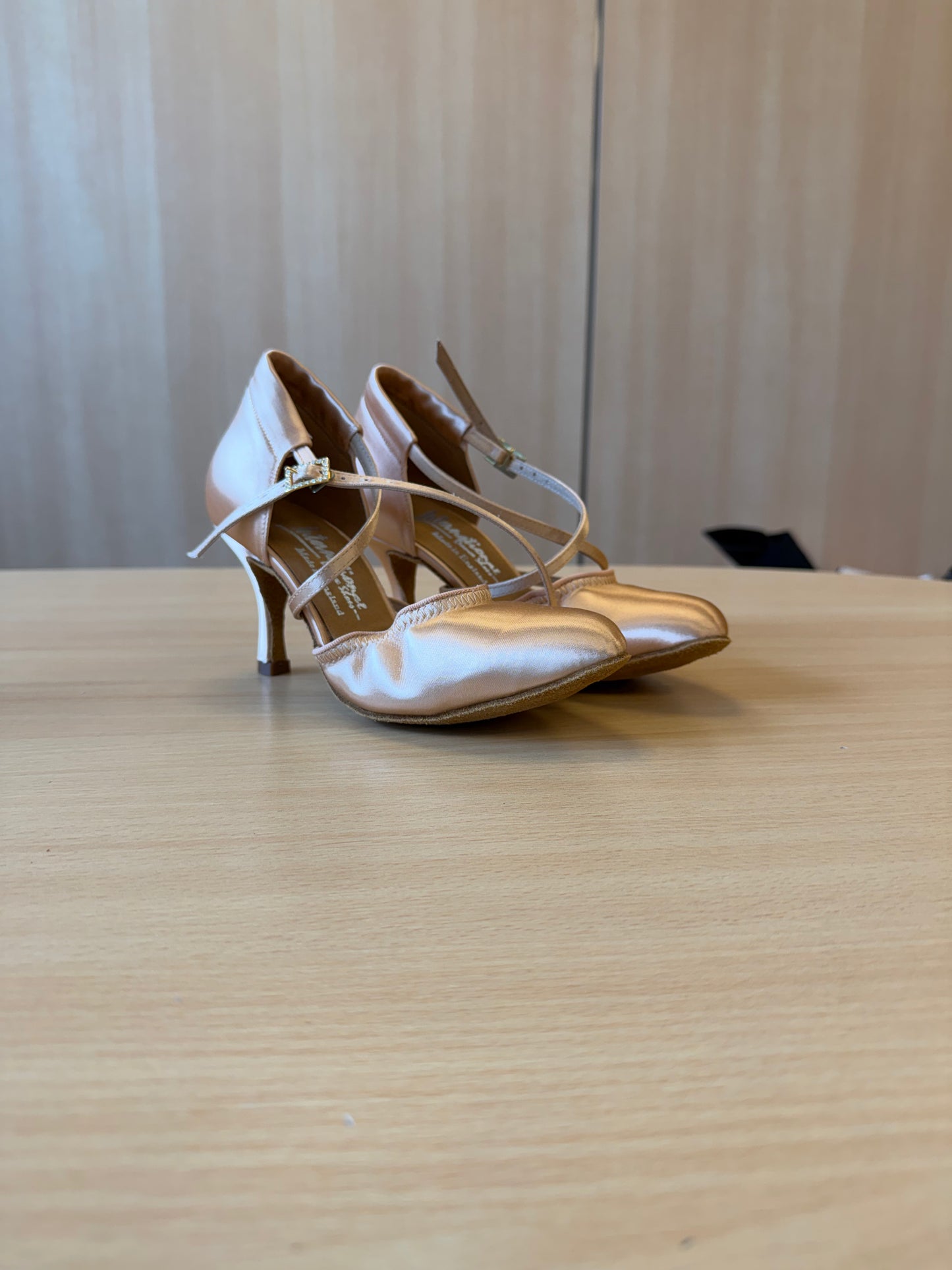 American Flex - Peach Satin - Size 4 - Regular
