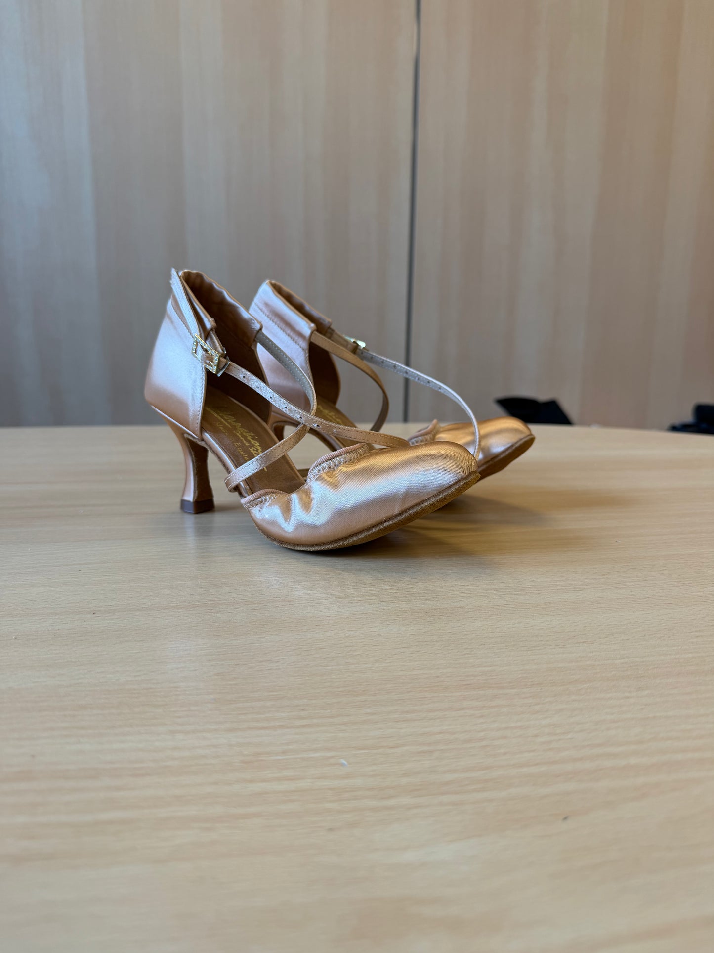 American Flex - Peach Satin - Size 4 - X Wide