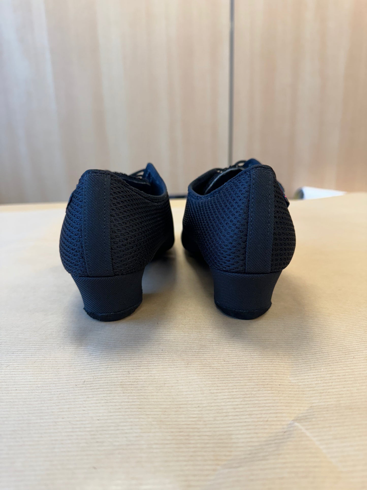 Heather Split-Sole - Air Mesh (Size 5)