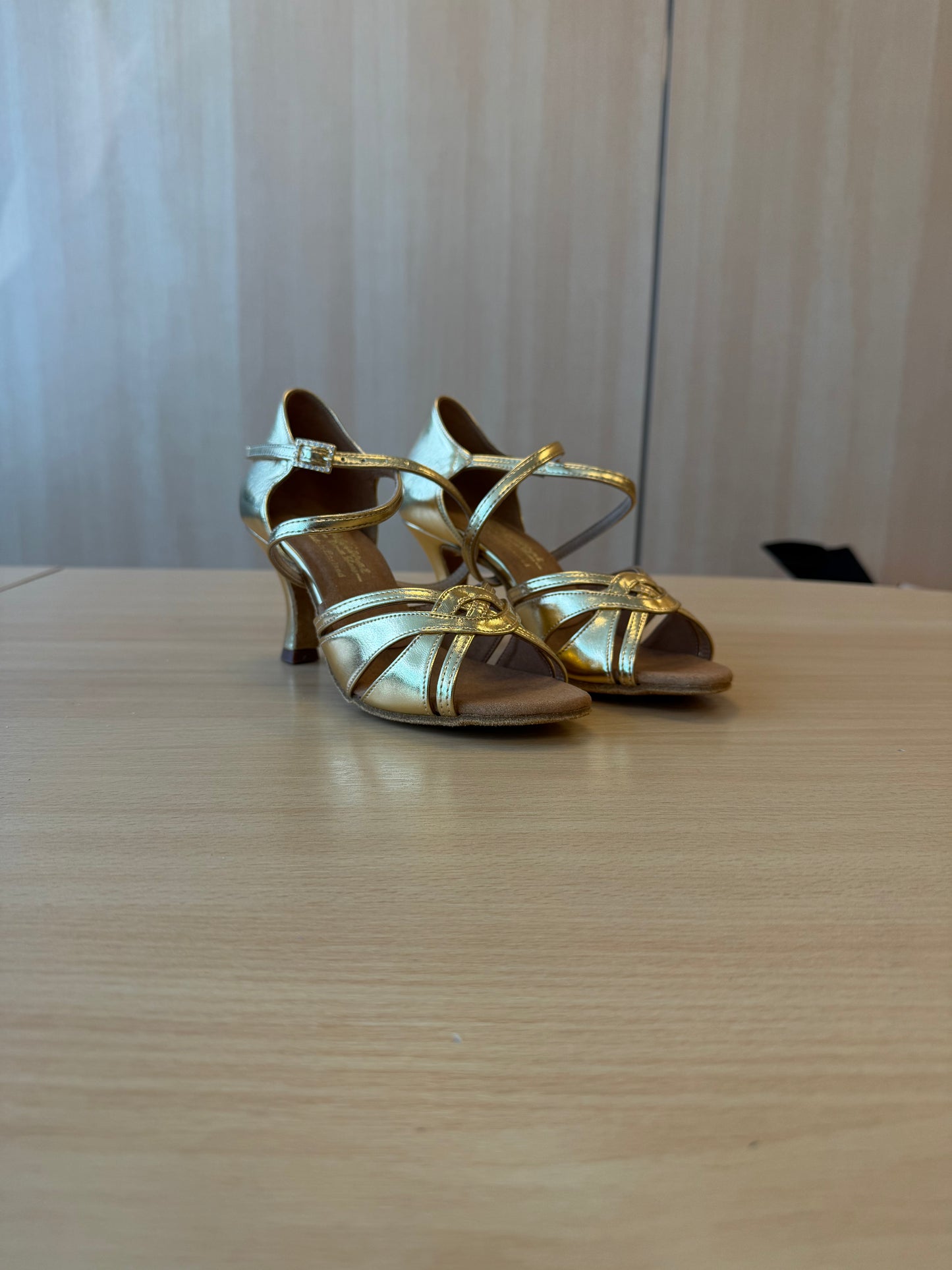 Mia - Gold NotCalf - Size 5.5 - X Narrow