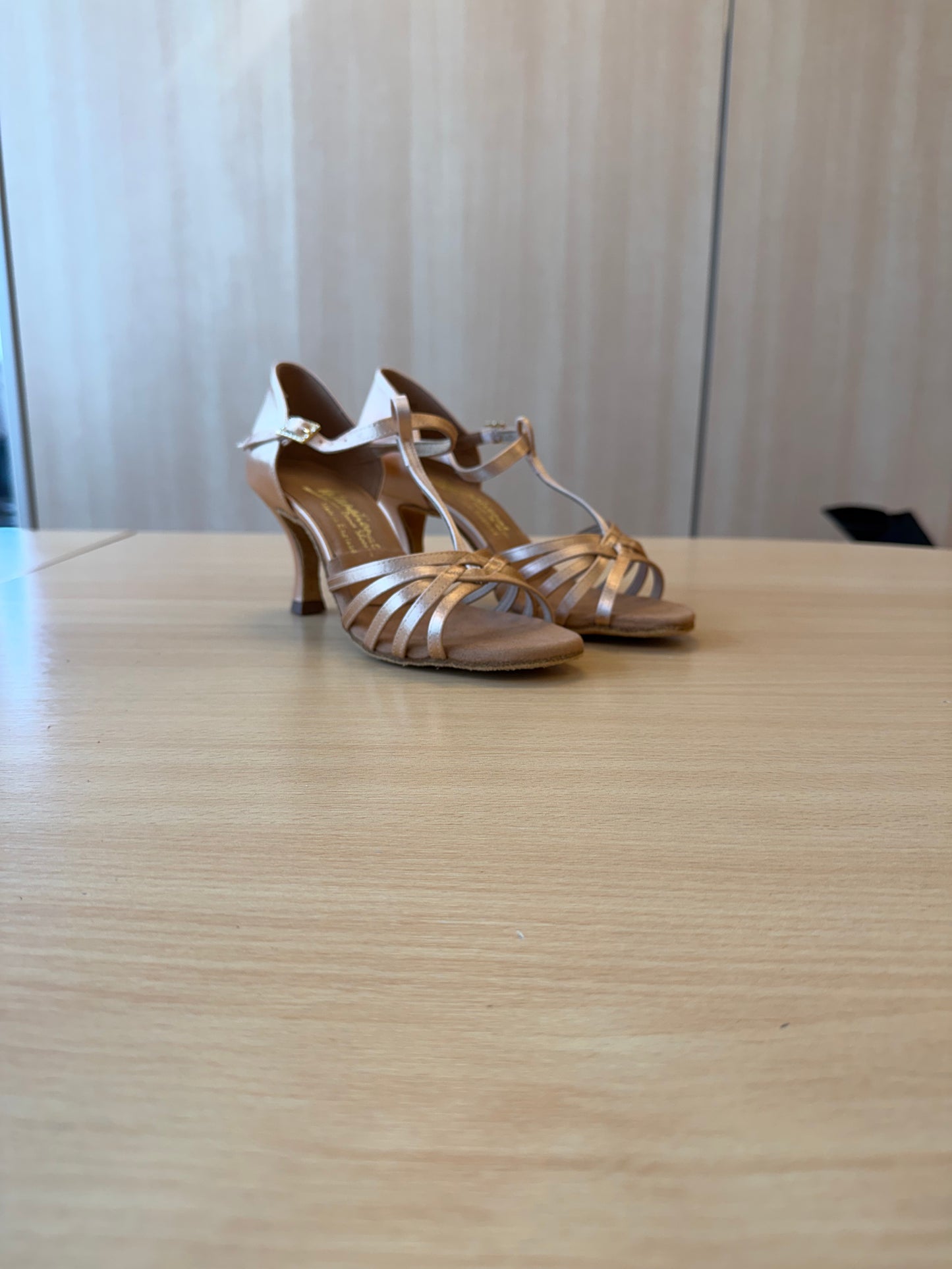 Bela - Peach Satin - Size 5.5 - Narrow