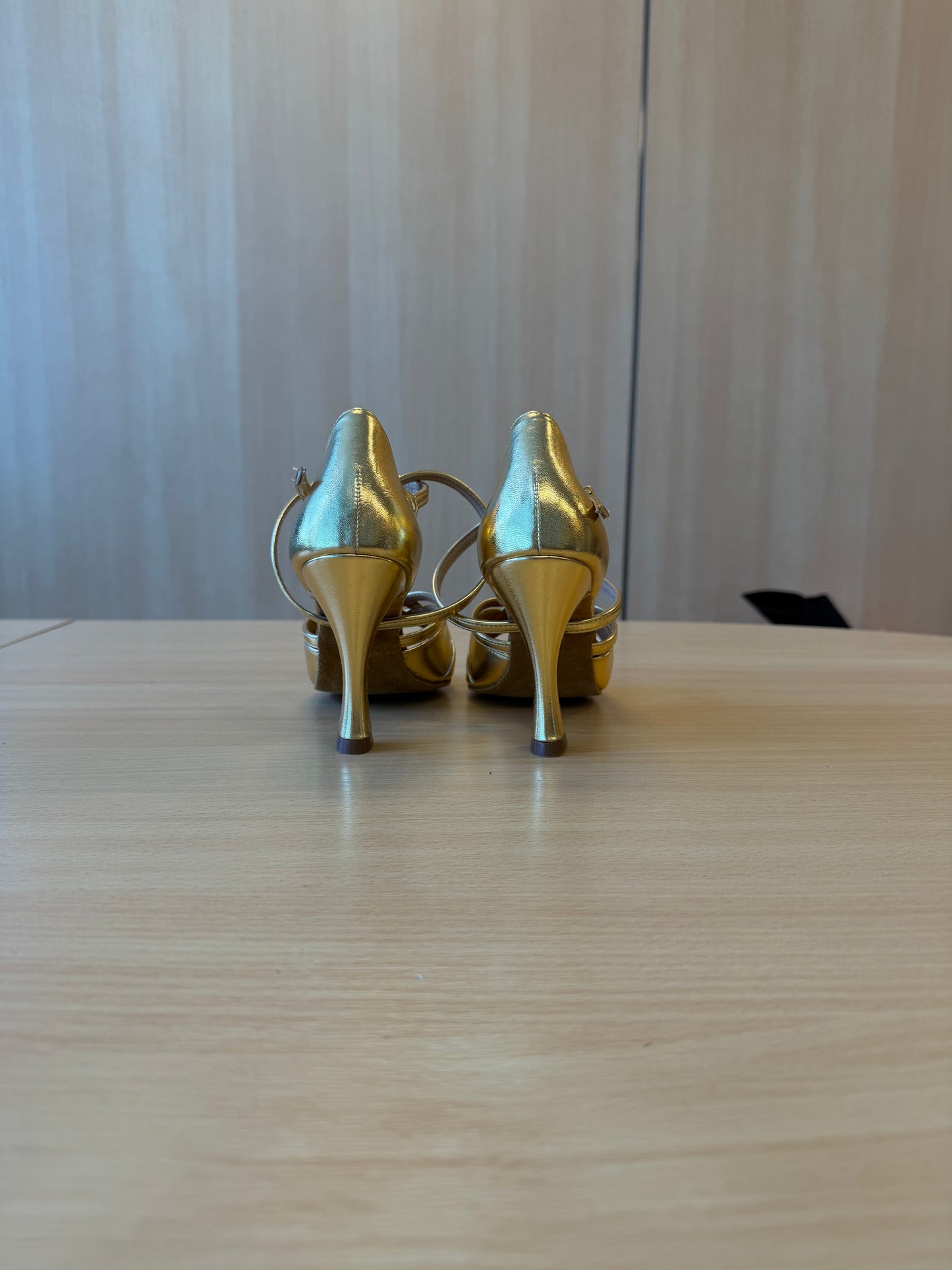 Mia - Gold NotCalf - Size 5.5 - Wide