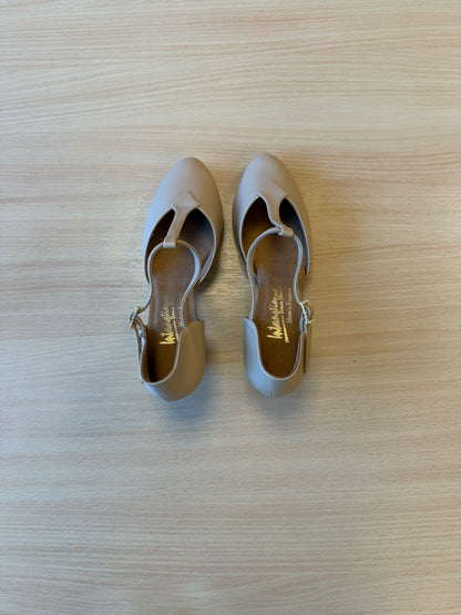 Karen - Beige NotCalf - Size 5.5 - Narrow
