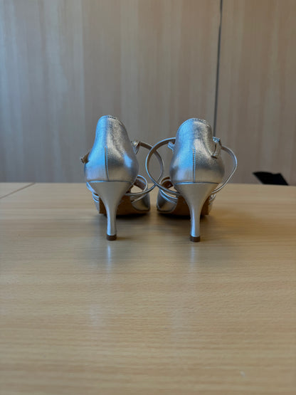 Mia - Silver NotCalf - Size 5.5 - Wide