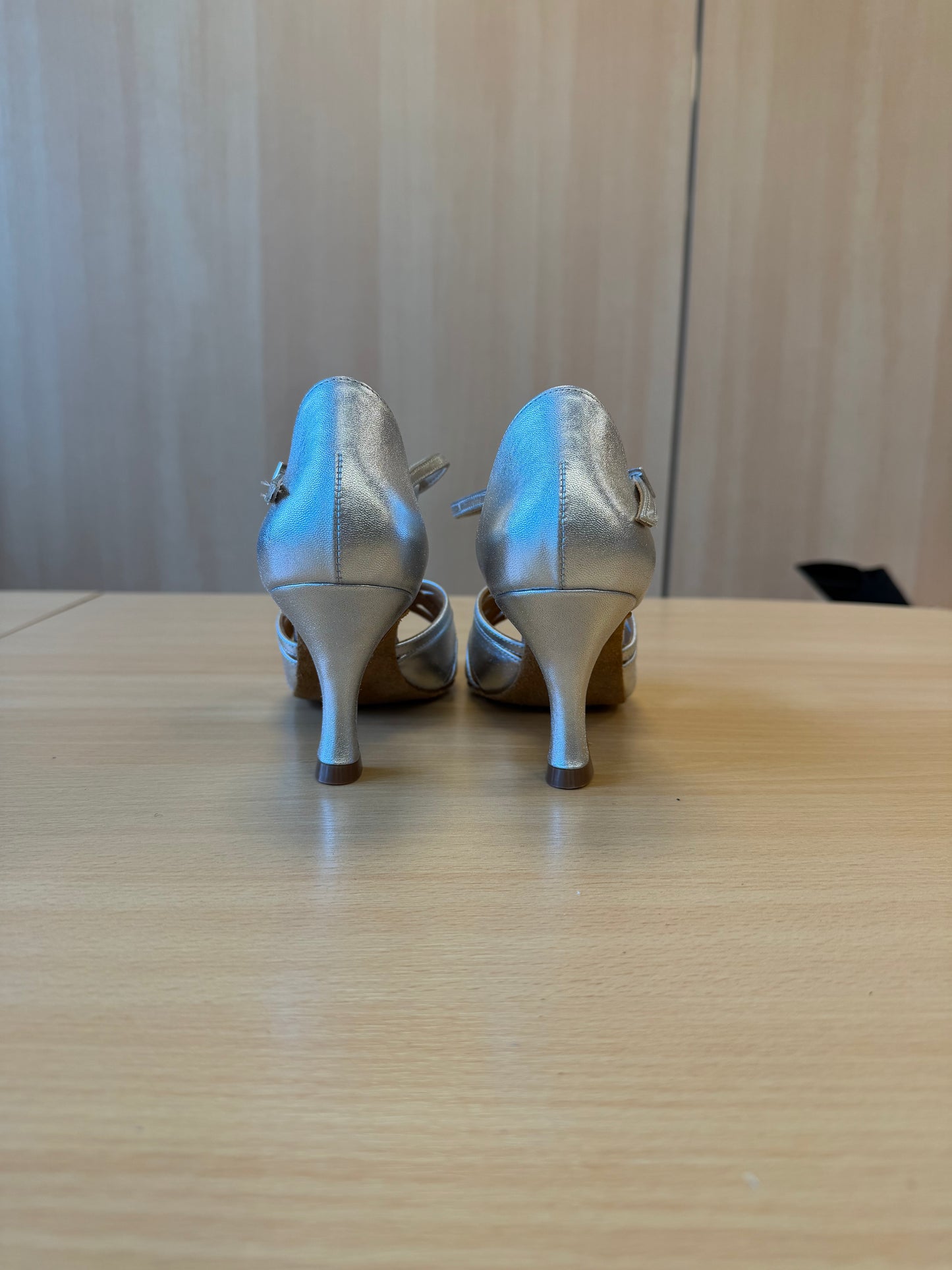 Mia T-Bar - Silver NotCalf - Size 5.5 - Regular
