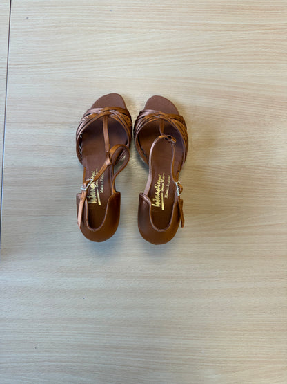 Svetlana - Tan Satin - Size 6 - Wide