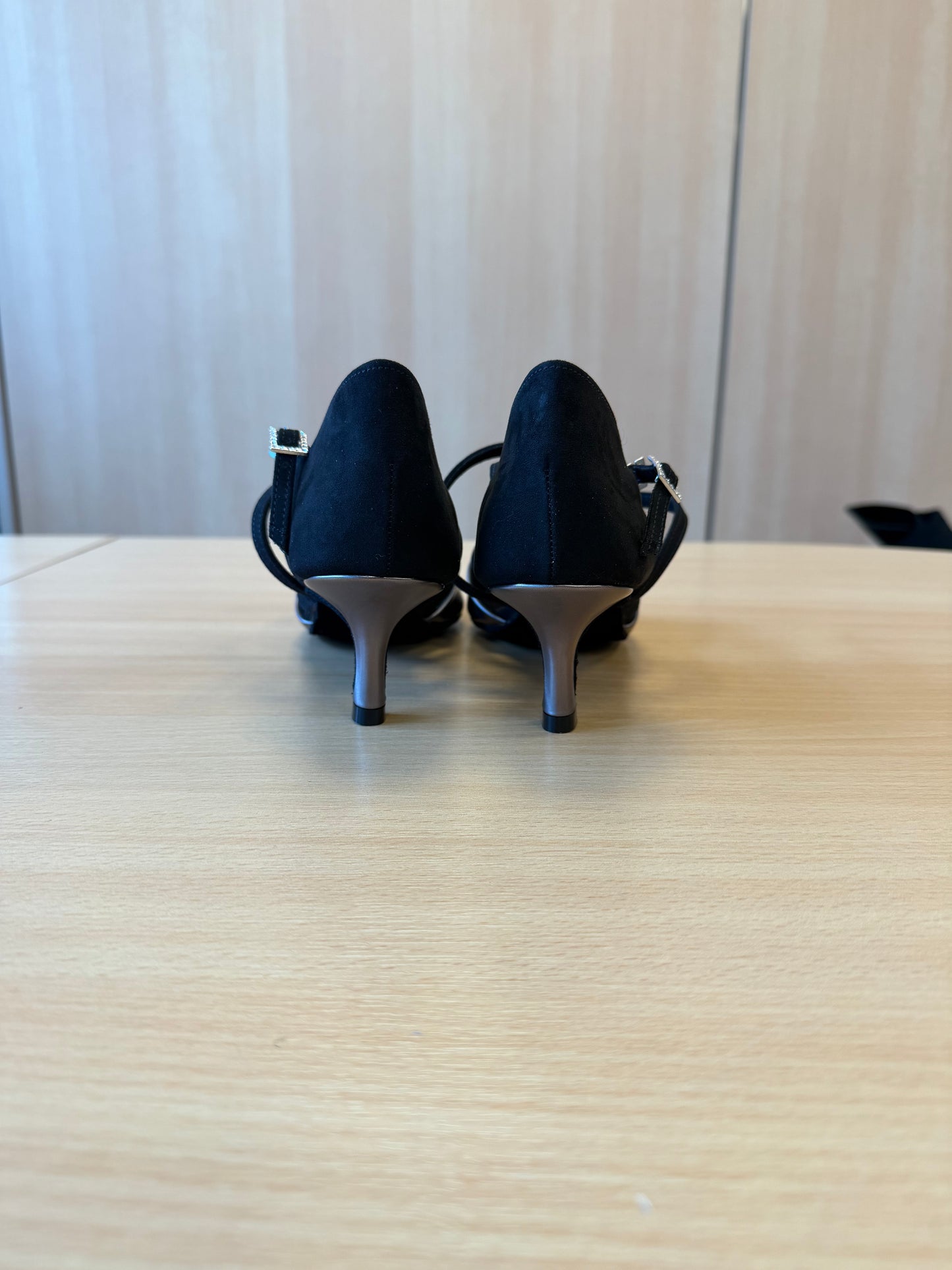 Bianca - Black Nubuck/Gunmetal - Size 6 - Regular ( Hook Buckles)