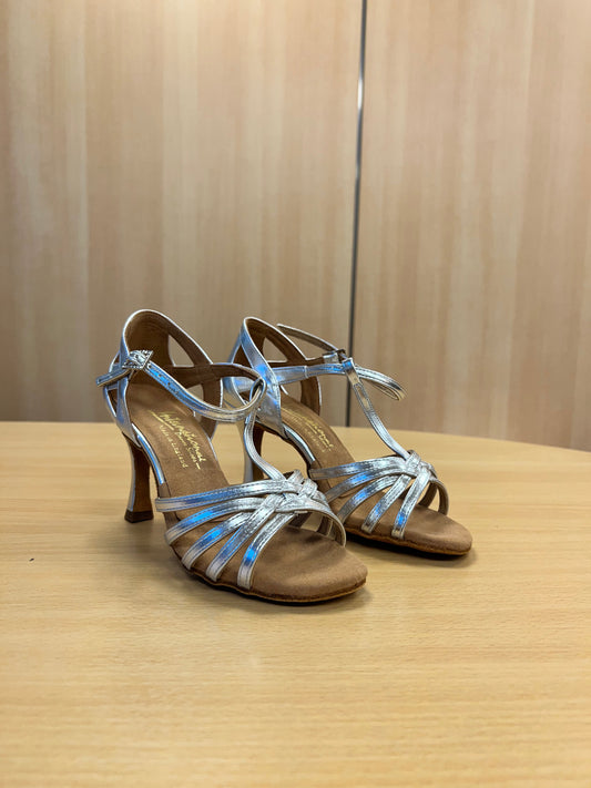 Lucia - Silver NotCalf (Size 5)