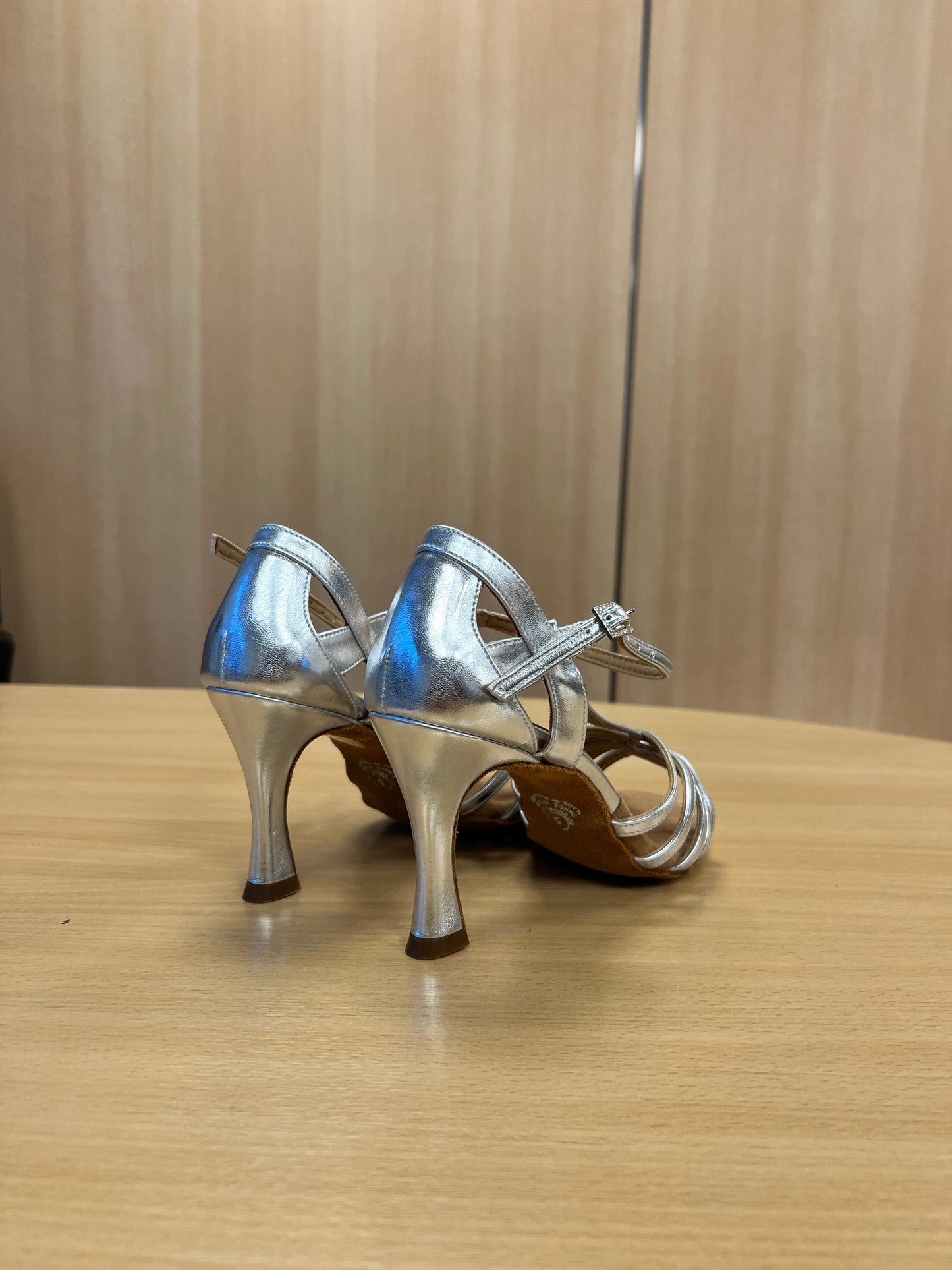 Lucia - Silver NotCalf (Size 5)
