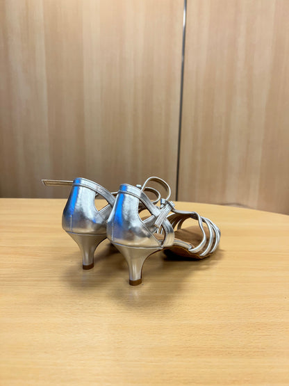 Lucia - Silver NotCalf (Size 7)