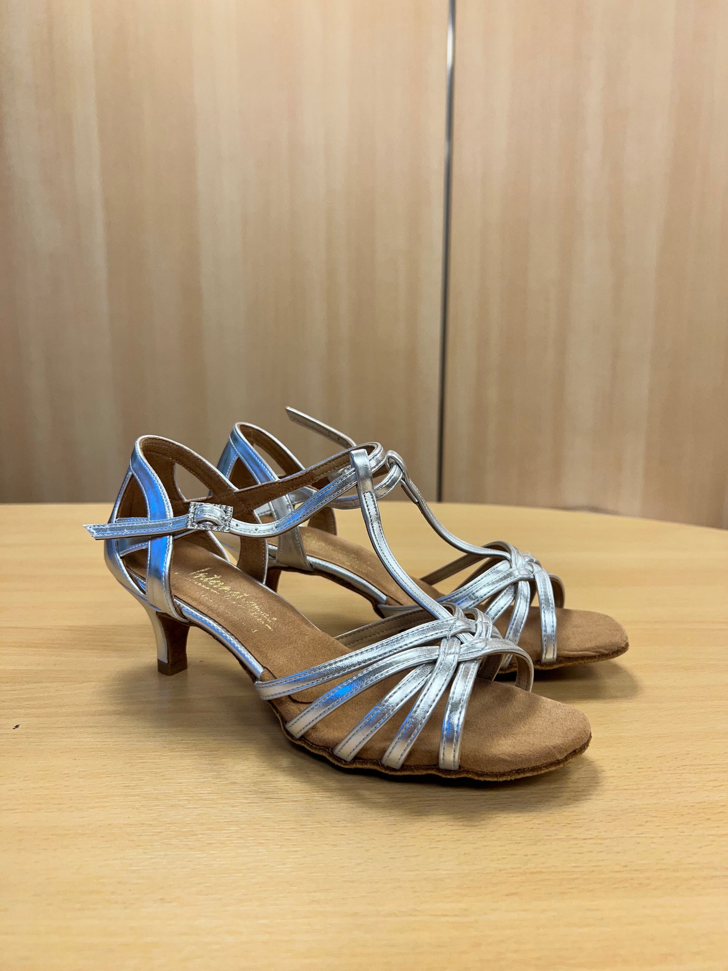 Lucia - Silver NotCalf (Size 7)