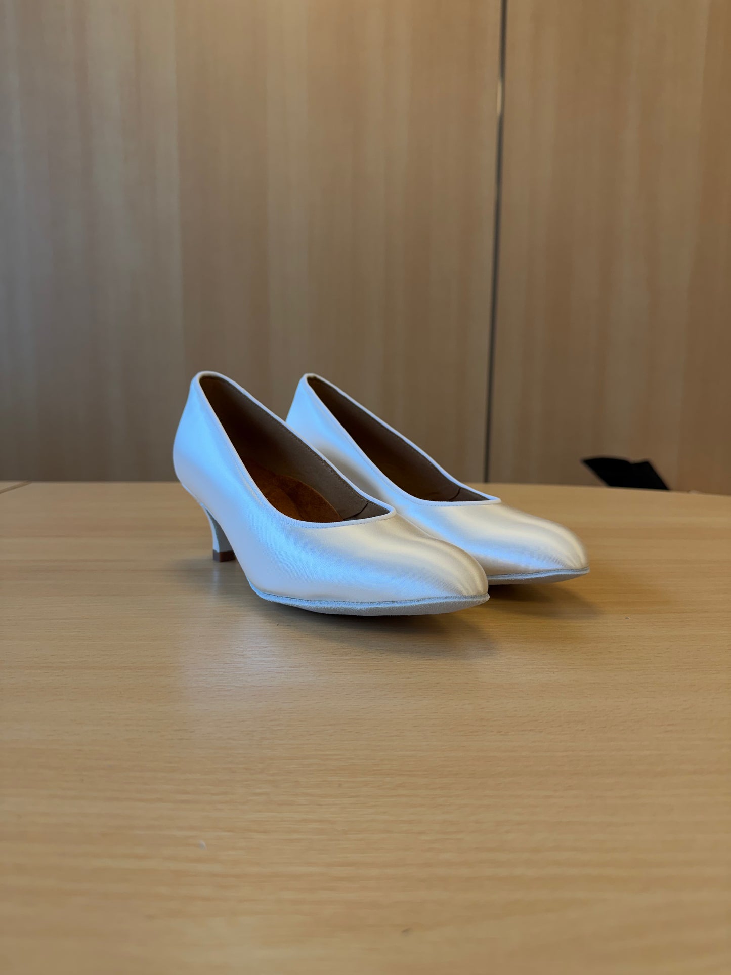 ICS RoundToe - White Satin - Size 5.5 - Narrow
