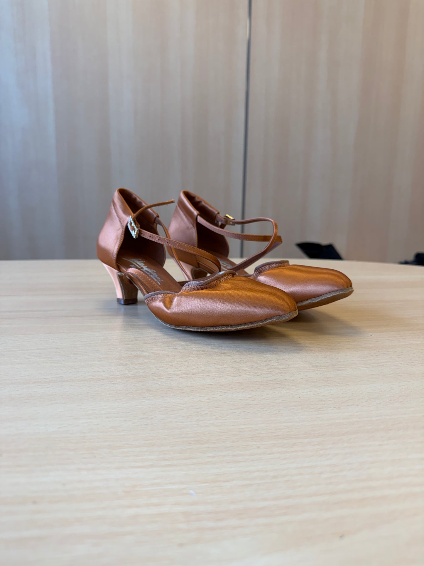 American Flex - Tan Satin - Size 5.5 - X Wide