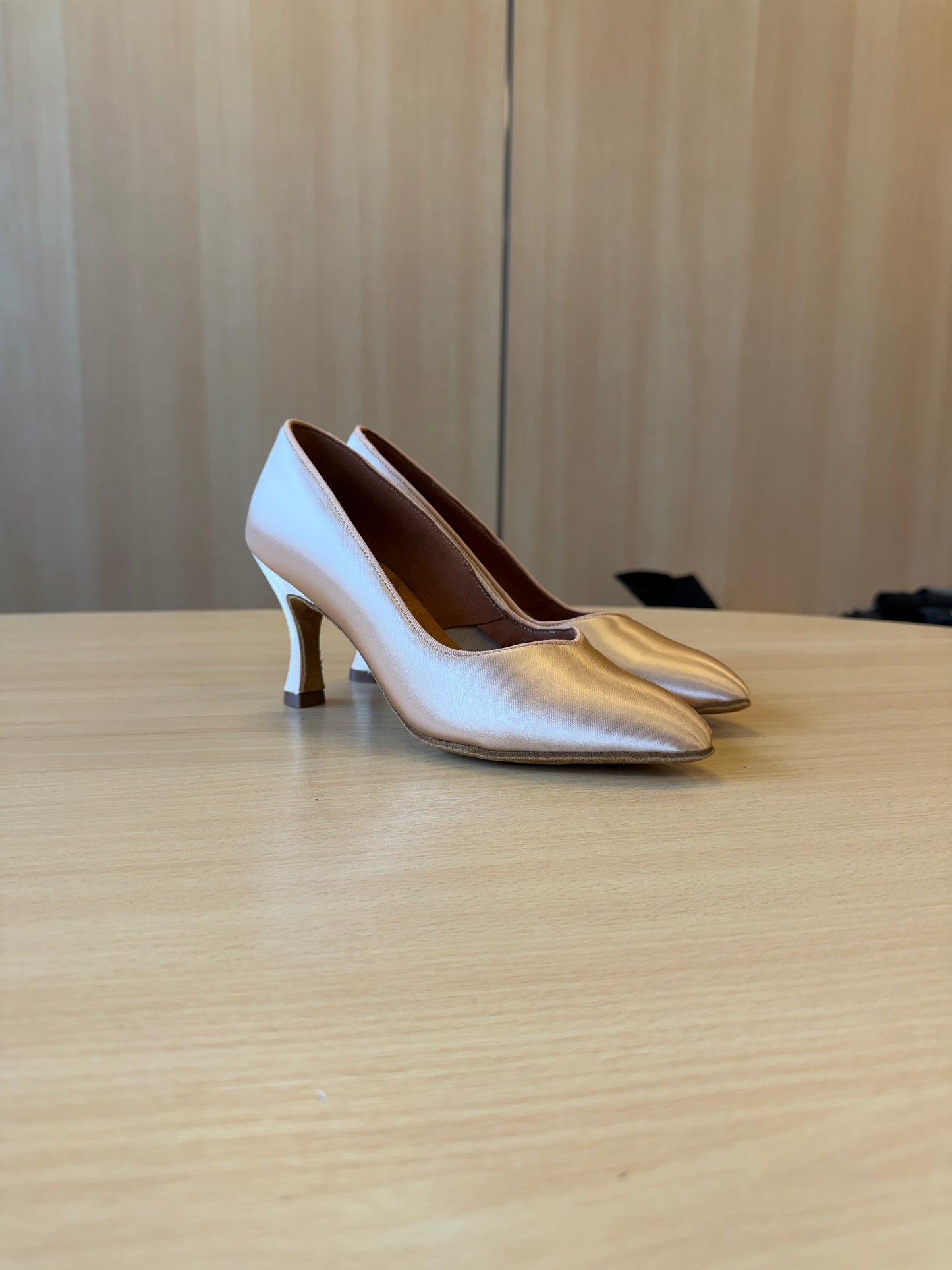 ICS SuperStar - Peach Satin - Size 6 - Narrow