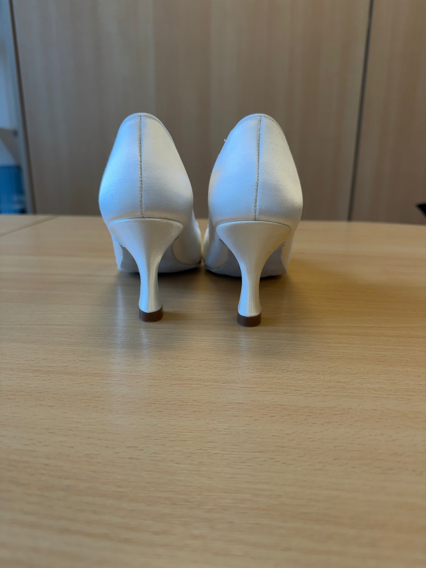 ICS Superstar - White Satin - Size 5.5 - Regular
