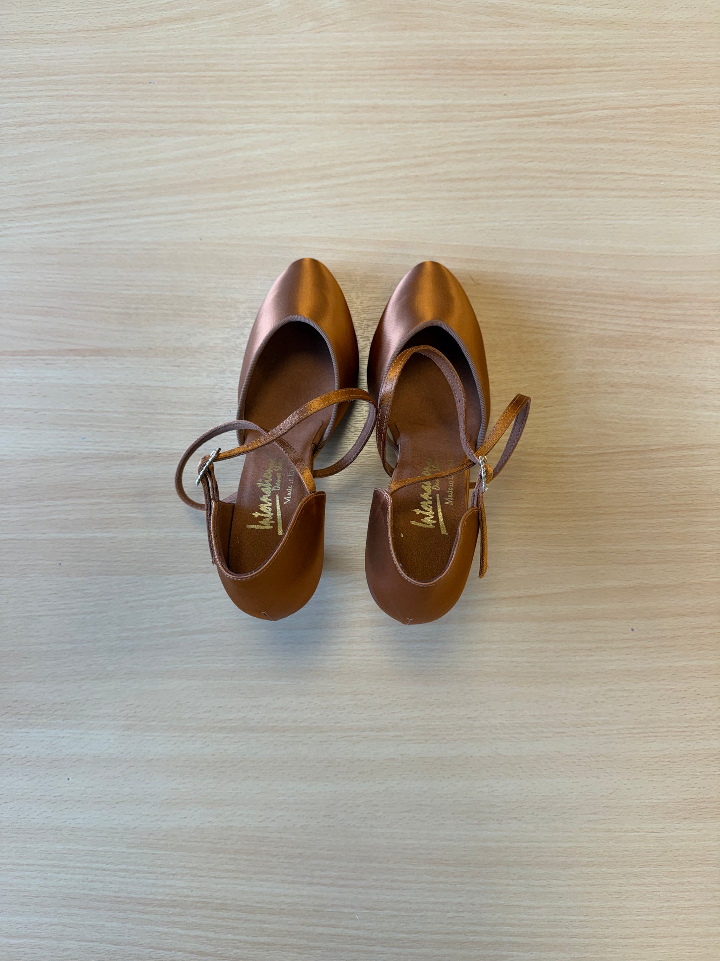 American Smooth - Tan Satin - Size 5.5 - Wide